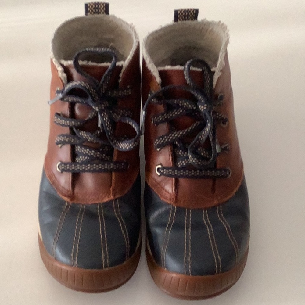 WOMANS TIMBERLAND LACE UP PRIMALOFTS